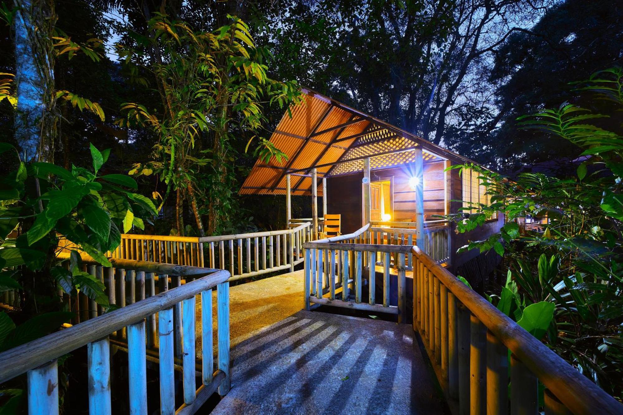 Aninga Lodge Tortuguero Buitenkant foto