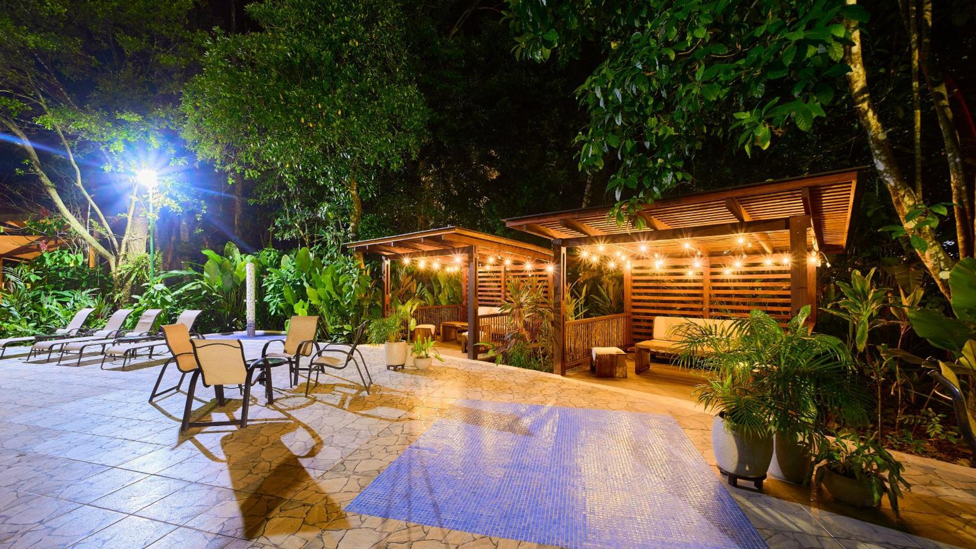 Aninga Lodge Tortuguero Buitenkant foto